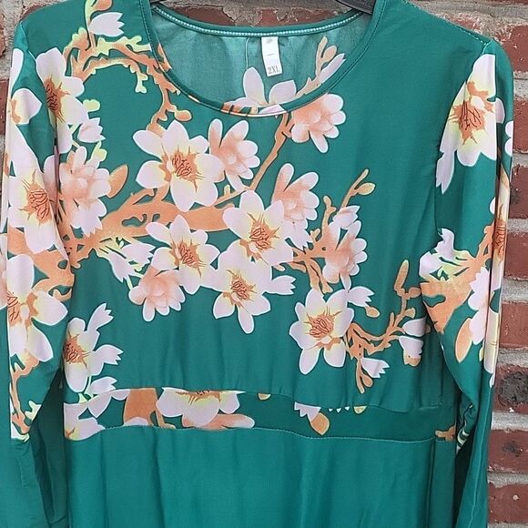 Green floral dress - Picture 2 of 7